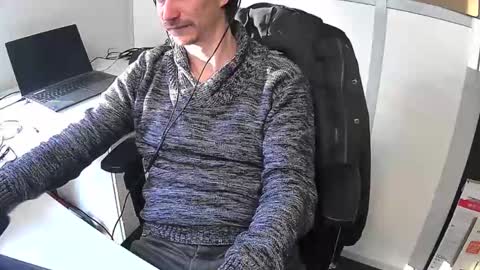 labelette007 online show from 9, 1, 2025