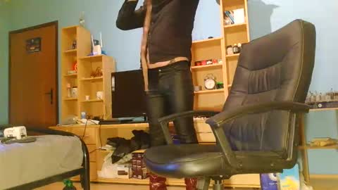 labondage online show from 5, 3, 2026