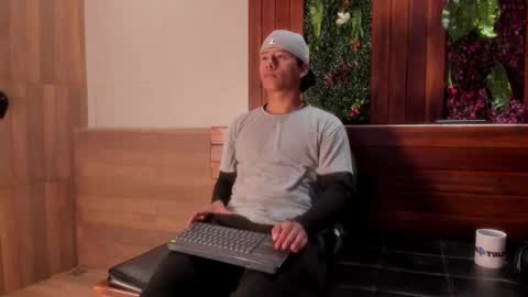 labrinthteasing online show from 19, 9, 2025