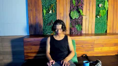 labrinthteasing online show from 5, 2, 2026