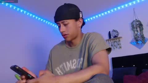 labrinthteasing online show from 27, 4, 2026