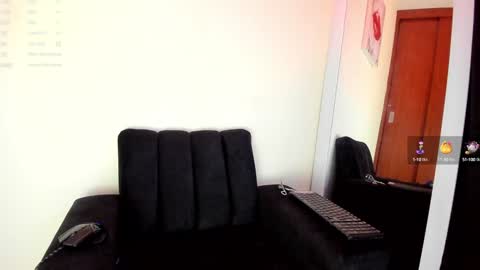 Snapshot of lace_victoria chatting on 27, 1, 2025 lace_victoria online show from 27, 1, 2025