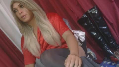 Snapshot of lady_athenax chatting on 4, 6, 2026 Athena online show from 4, 6, 2026