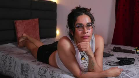 Kathie  Dicky    online show from 27, 4, 2026