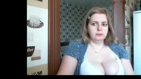 lady cute cat29 online show from 23, 4, 2026