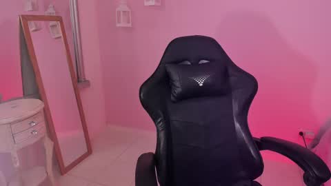 Karla - Instagram   lady karla1 online show from 6, 3, 2025