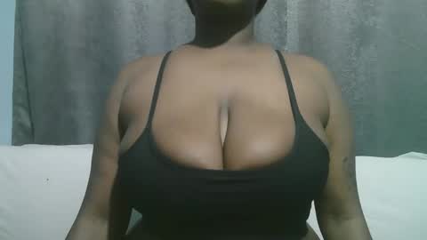 lady_dearra online show from 28, 9, 2025