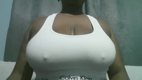 lady_dearra online show from 22, 10, 2025