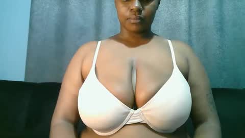 Snapshot of lady_dearra chatting on 3, 6, 2026 lady_dearra online show from 3, 6, 2026