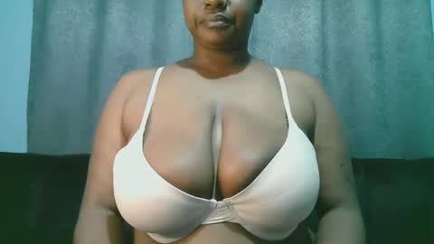 Snapshot of lady_dearra chatting on 4, 6, 2026 lady_dearra online show from 4, 6, 2026