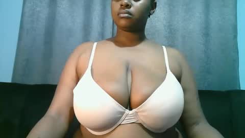 Snapshot of lady_dearra chatting on 11, 6, 2026 lady_dearra online show from 11, 6, 2026