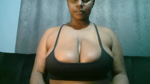 Snapshot of lady_dearra chatting on 17, 6, 2026 lady_dearra online show from 17, 6, 2026