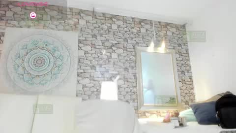    online show from 18, 4, 2026