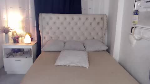 Snapshot of lady_jedyy chatting on 22, 12, 2024 online show from 22, 12, 2024