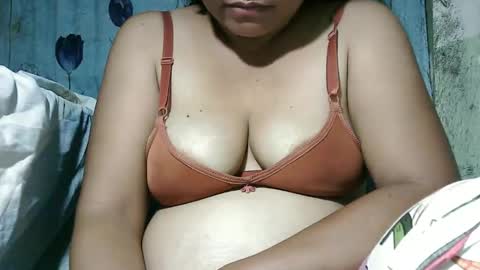 lady_love063 online show from 18, 1, 2026