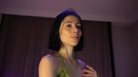 Snapshot of lady_nicolett chatting on 26, 11, 2025 lady_nicolett online show from 26, 11, 2025