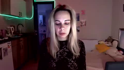 lady_smile69 online show from 10, 9, 2025