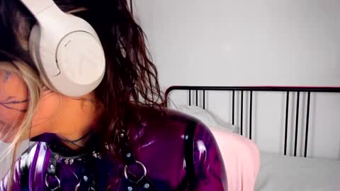 Snapshot of lady_sontse_ chatting on 6, 2, 2025 Mia online show from 6, 2, 2025