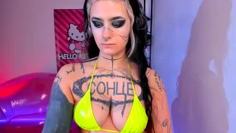 Snapshot of lady_sontse_ chatting on 3, 3, 2025 Mia online show from 3, 3, 2025