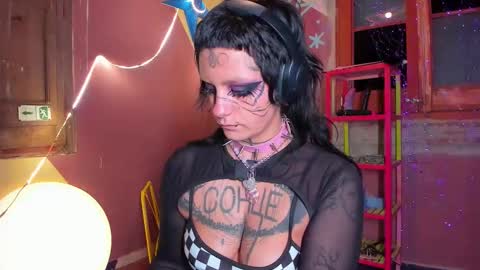 Snapshot of lady_sontse_ chatting on 9, 11, 2025 Mia online show from 9, 11, 2025