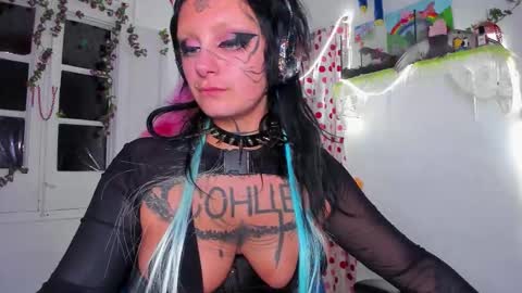 Snapshot of lady_sontse_ chatting on 27, 11, 2025 Mia online show from 27, 11, 2025