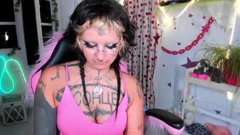 Mia online show from 31, 5, 2026