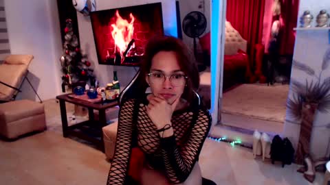 M MMY online show from 8, 1, 2025