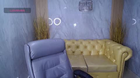 Snapshot of lady_violet_bridgerton_a chatting on 31, 1, 2025 Lady Violet Bridgerton online show from 31, 1, 2025