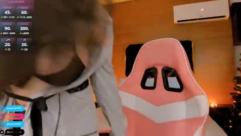 Snapshot of lady_yas chatting on 20, 12, 2024 Yas online show from 20, 12, 2024