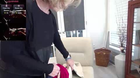 Snapshot of ladybabs chatting on 21, 10, 2025 Ladybabs online show from 21, 10, 2025