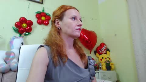 Sima Ladybigsmile online show from 28, 2, 2025