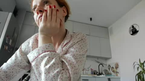 Sima Ladybigsmile online show from 23, 4, 2026