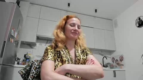 Sima Ladybigsmile online show from 24, 4, 2026