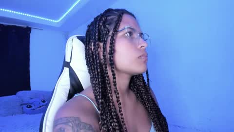  Lady  online show from 5, 2, 2025