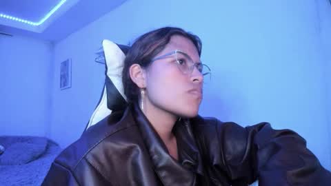  Lady  online show from 3, 2, 2026