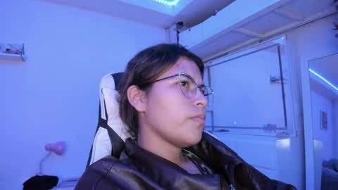  Lady  online show from 24, 4, 2026