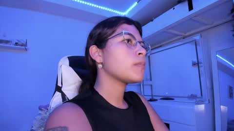  Lady  online show from 28, 4, 2026