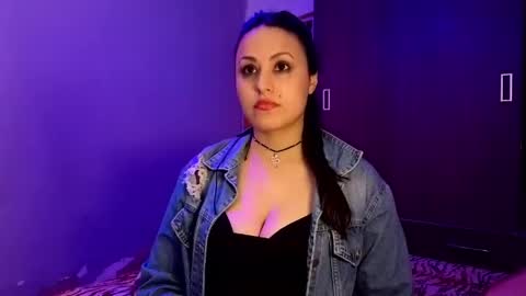 Gwen online show from 5, 4, 2026