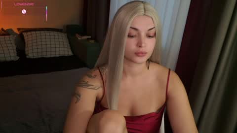 ladylancaster online show from 6, 4, 2026