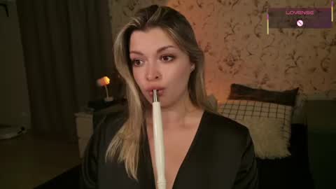 ladylancaster online show from 12, 6, 2026