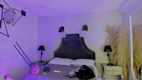 Lady  online show from 24, 7, 2026