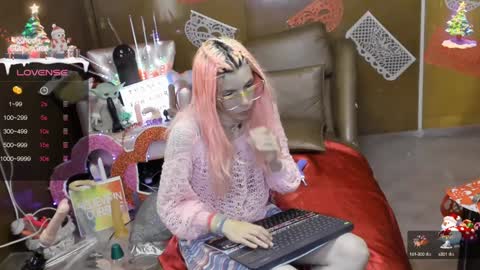 Skinnygirl online show from 5, 2, 2025