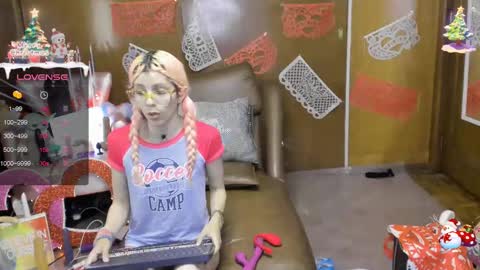 Skinnygirl online show from 14, 2, 2025