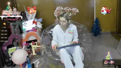 Skinnygirl online show from 14, 12, 2025