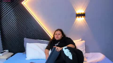    online show from 28, 4, 2026