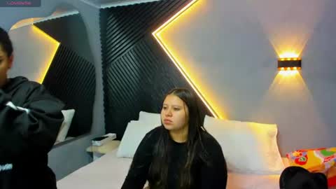    online show from 21, 7, 2026
