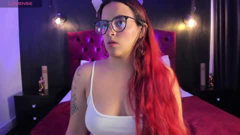 Snapshot of laia_jonees chatting on 28, 10, 2025 Laia online show from 28, 10, 2025