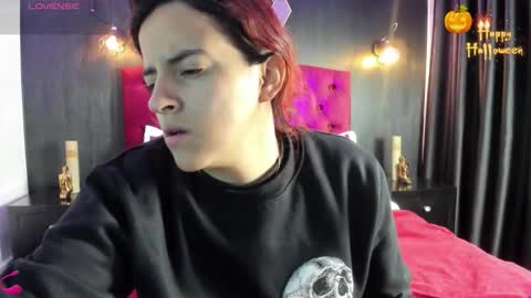 Snapshot of laia_jonees chatting on 1, 11, 2025 Laia online show from 1, 11, 2025