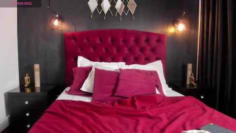 Snapshot of laia_jonees chatting on 18, 11, 2025 Laia online show from 18, 11, 2025