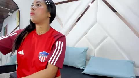 laila_5 online show from 16, 5, 2026